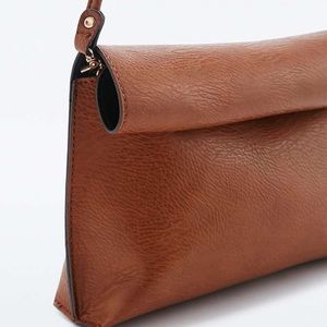 MAKE OFFERS💛 Urban Outfitters Reversible Purse